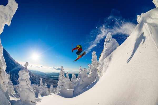 Skiing Japan