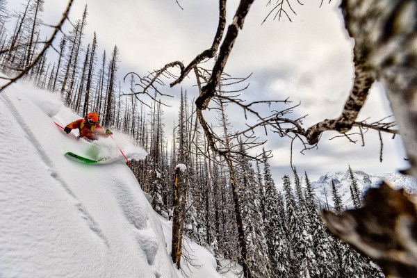 Adam Ü heli skiing at Eagle Pass