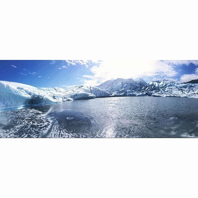 picture of a glacier