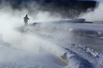 cross-country skiing in yellowstone