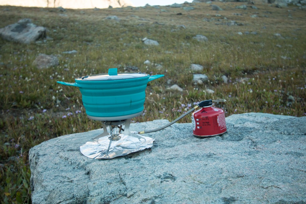 The Sea to Summit XPot and MSR Whisperlite Universal at work making breakfast.