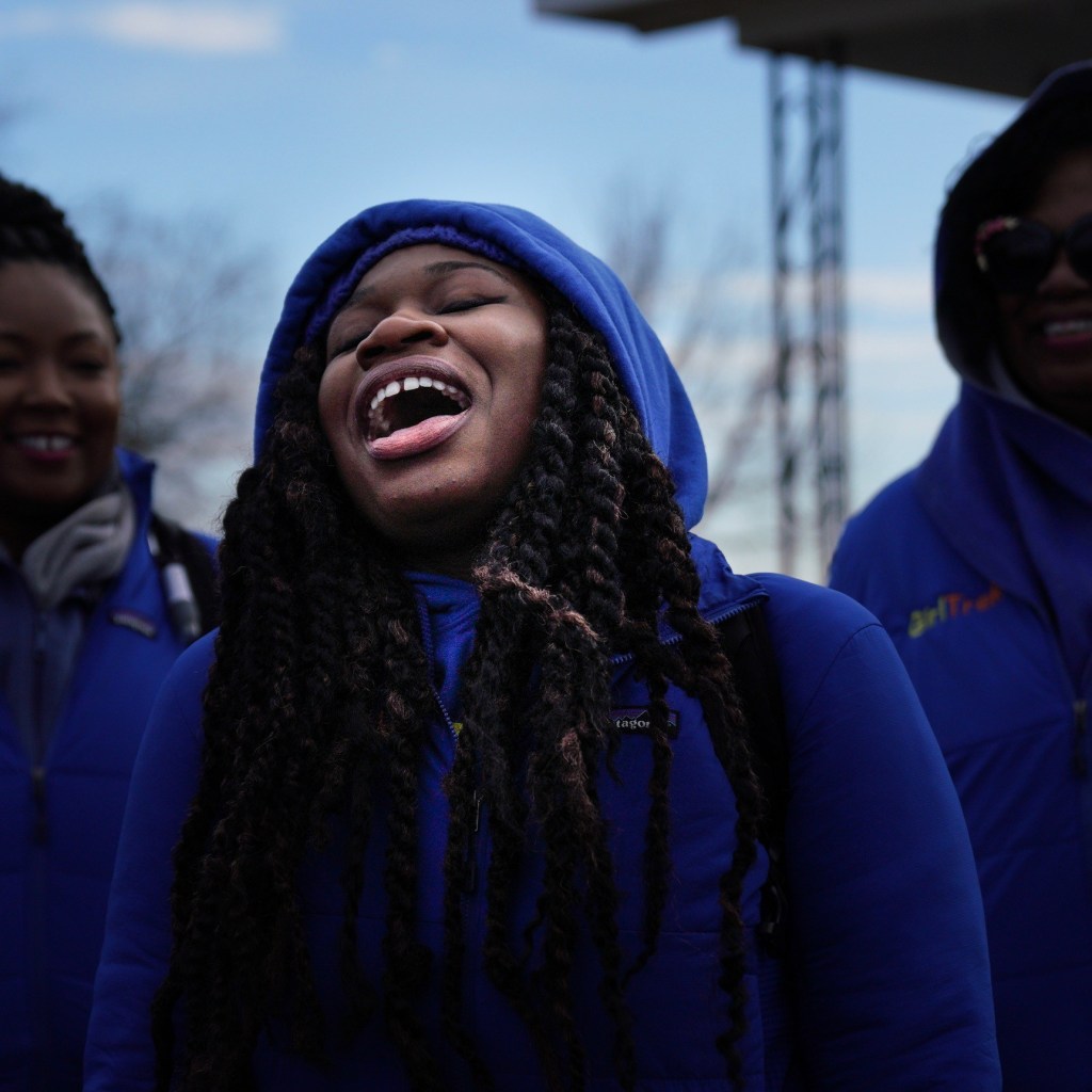 GirlTrek singing.