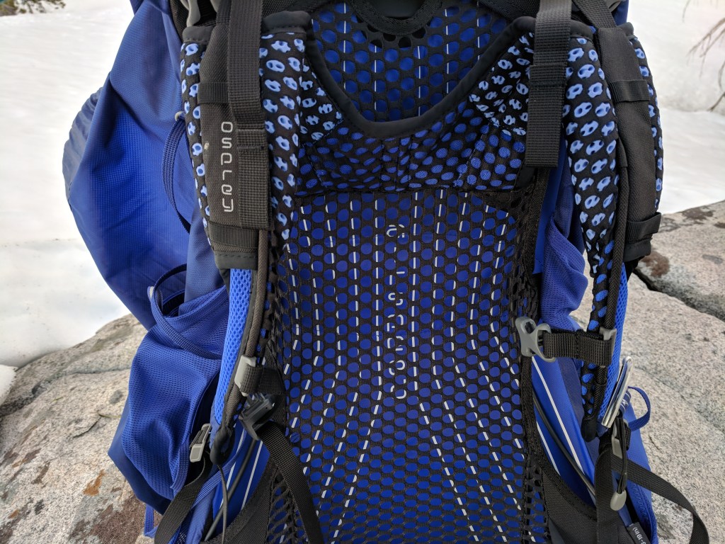 Mesh backpanel