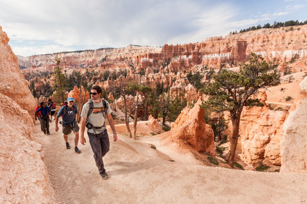 Hikers in Bryce Canyon