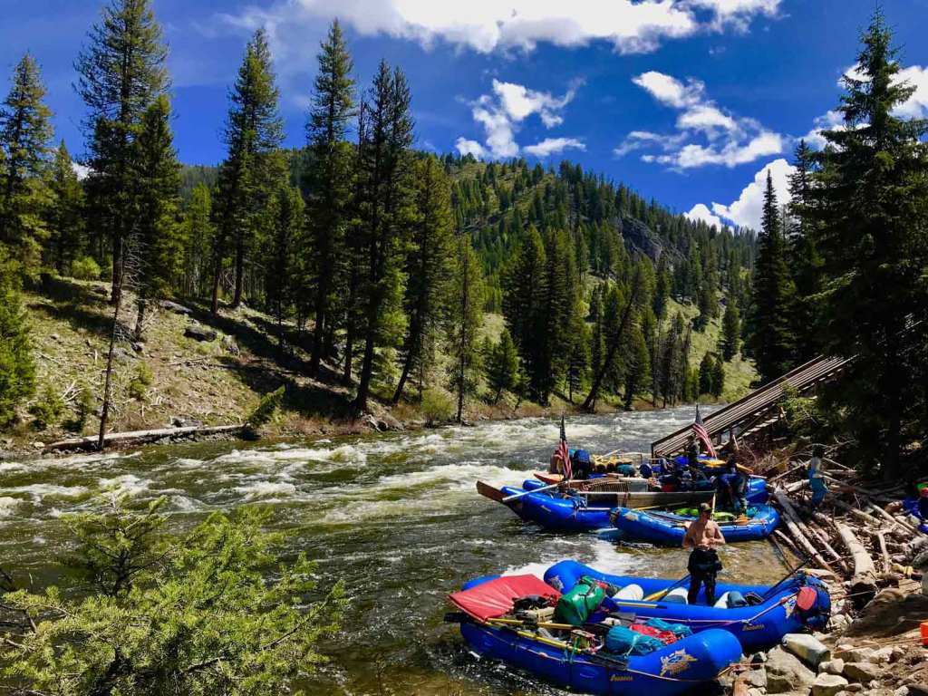 Led by Far and Away Adventures, the crew pushed off from the Boundary Creek put-in in mid-May. While the sunshine was blissful, the river was immediately turbulent and tough to paddle.