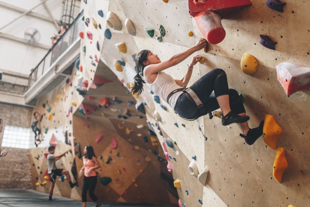 Climber at Brooklyn Boulders in Chicago 