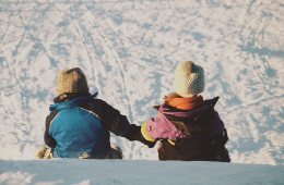 The Best Snow Games to Play with Kids